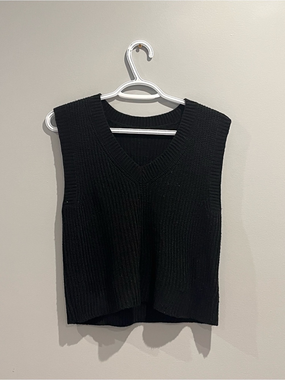 Y2K vintage preppy Rory Gilmore academia knitted sleeveless vest